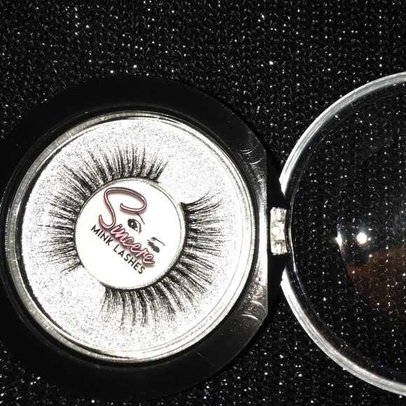 QUIRKY LASHES | SINCERE MINK LASHES - Picture 3 of 3